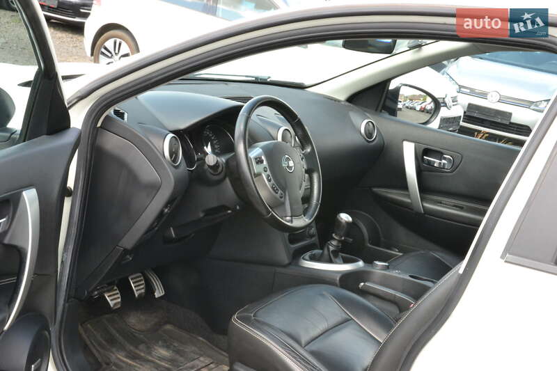 Nissan Qashqai+2 2012