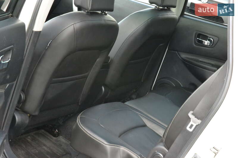 Nissan Qashqai+2 2012