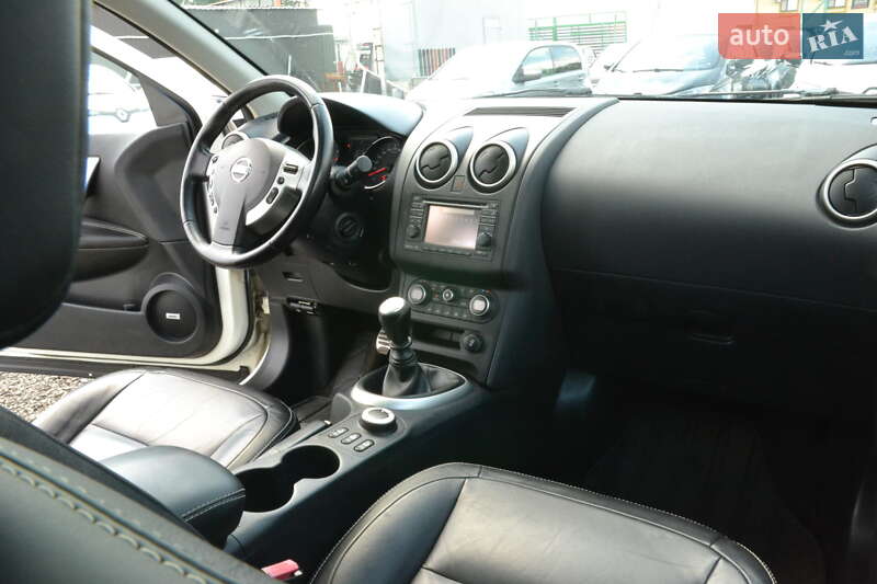 Nissan Qashqai+2 2012