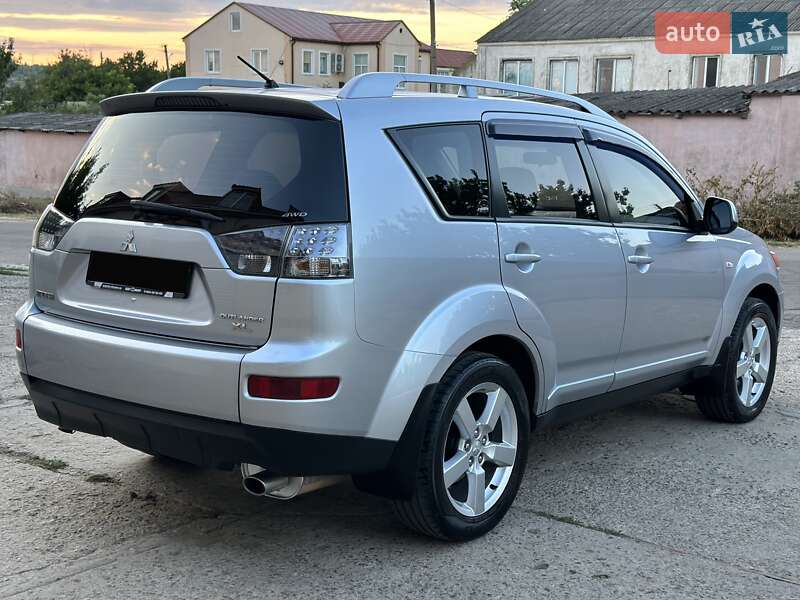 Mitsubishi Outlander 2008