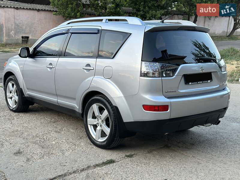 Mitsubishi Outlander 2008
