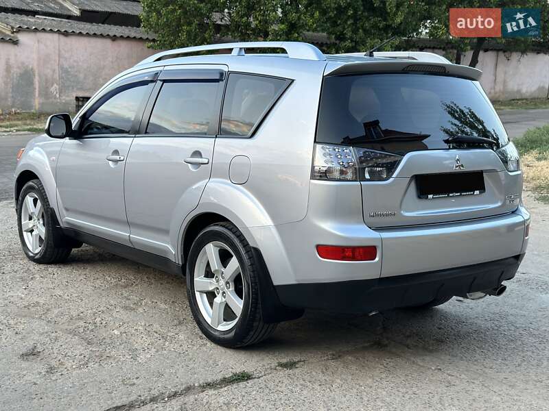 Mitsubishi Outlander 2008