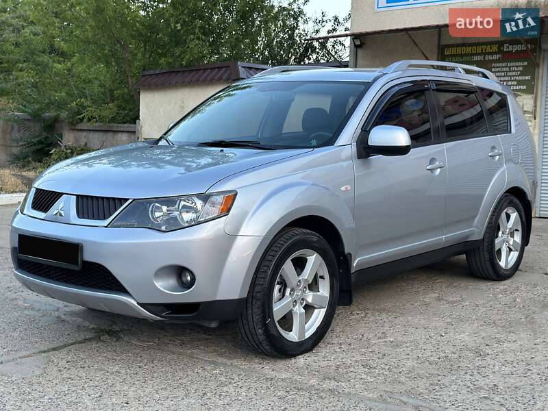 Mitsubishi Outlander 2008