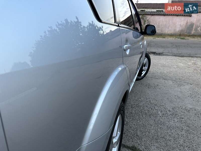 Mitsubishi Outlander 2008