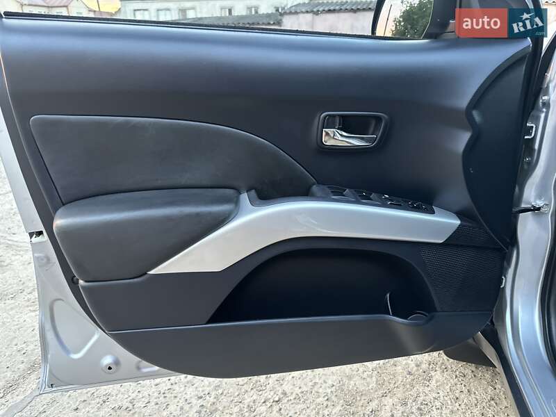 Mitsubishi Outlander 2008