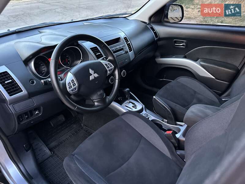 Mitsubishi Outlander 2008