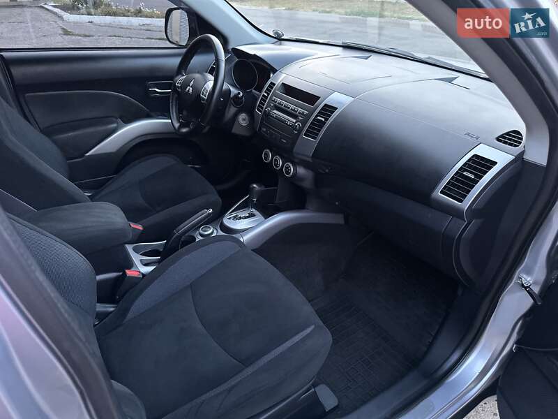 Mitsubishi Outlander 2008