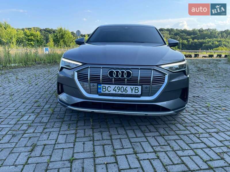 Audi e-tron 2019