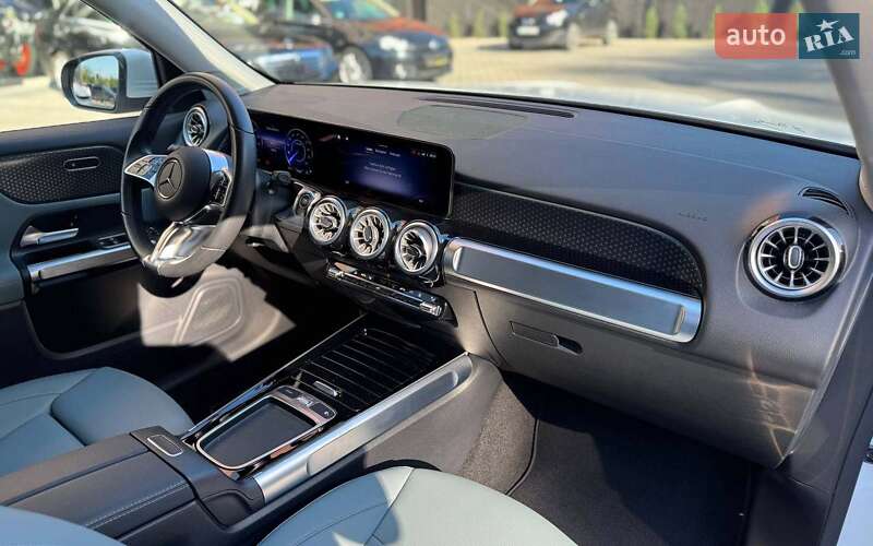 Mercedes-Benz EQB 2024