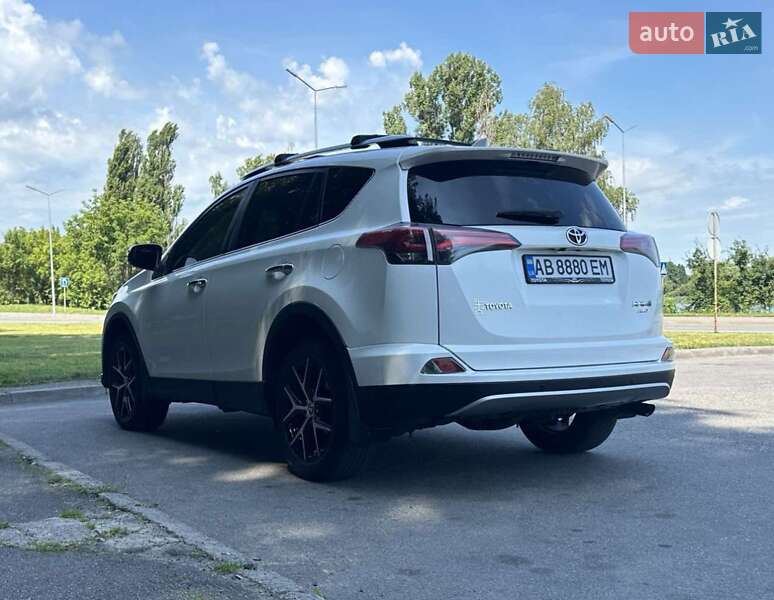 Toyota RAV4 2015