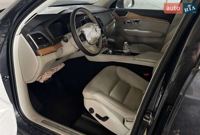 Volvo XC90 Recharge 2021