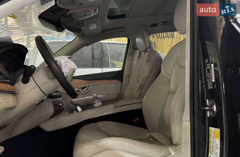 Volvo XC90 Recharge 2021