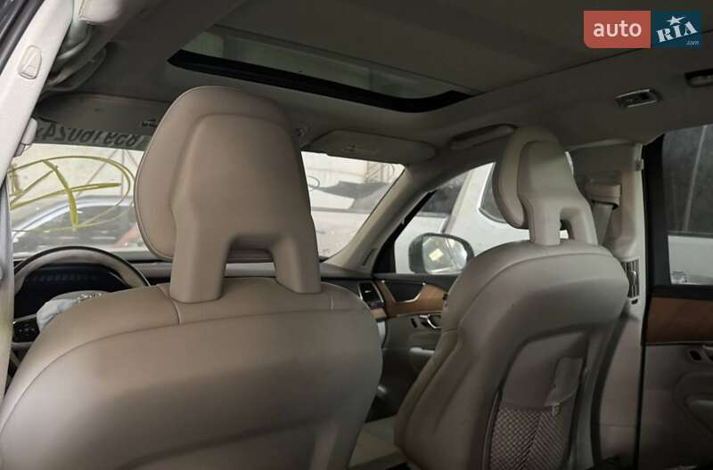 Volvo XC90 Recharge 2021