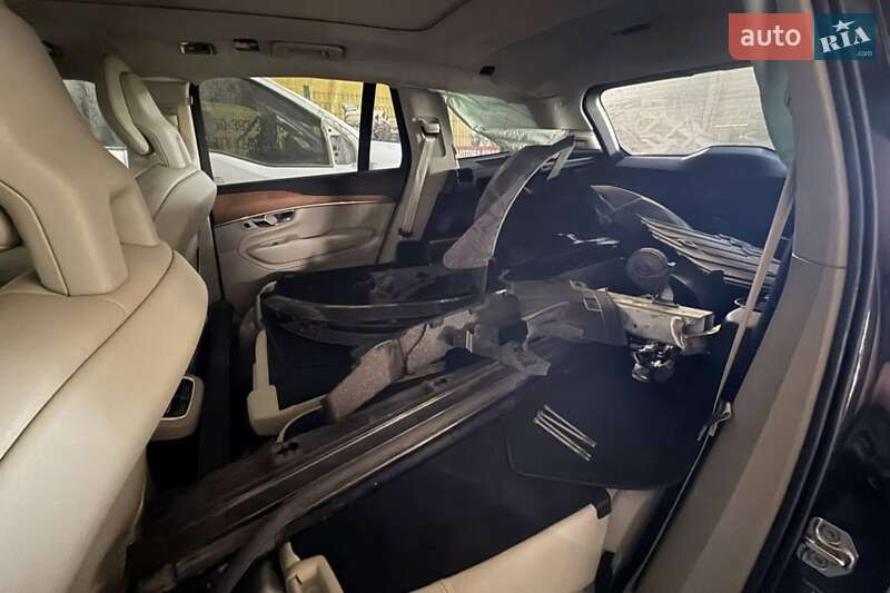 Volvo XC90 Recharge 2021