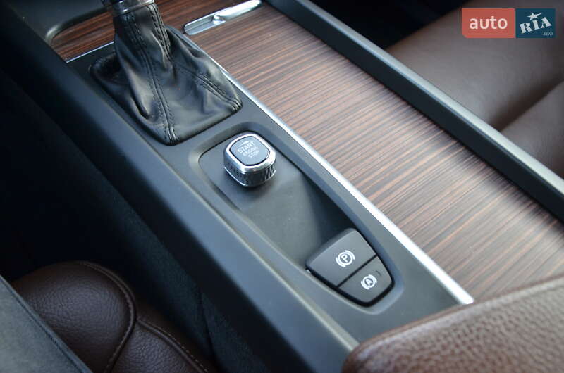 Volvo-22