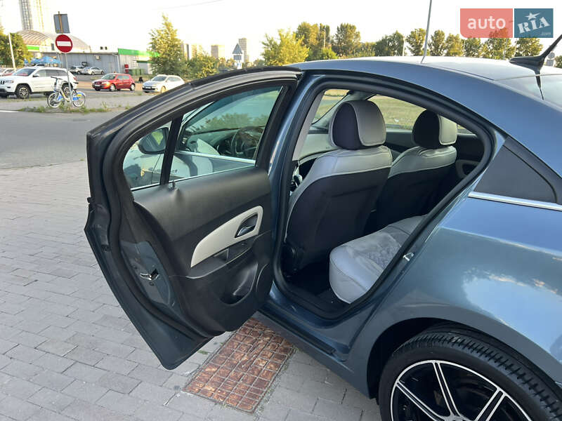 Chevrolet Cruze 2012