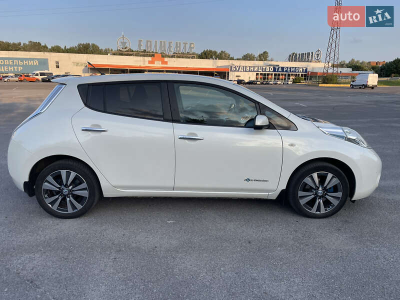 Nissan Leaf 2014