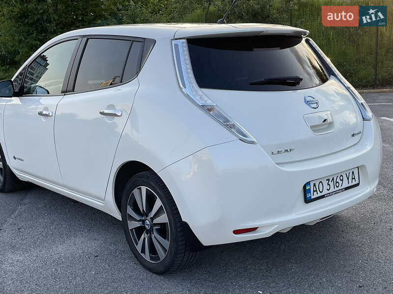 Nissan Leaf 2014