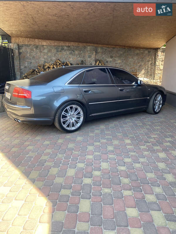 Audi S8 2007
