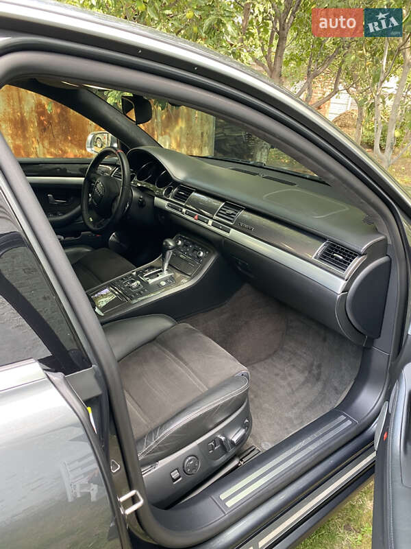 Audi S8 2007