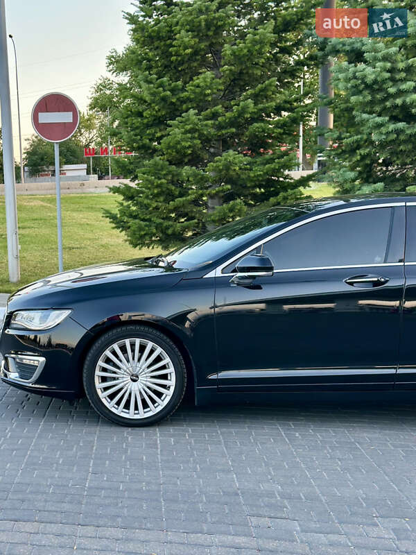 Lincoln MKZ 2016