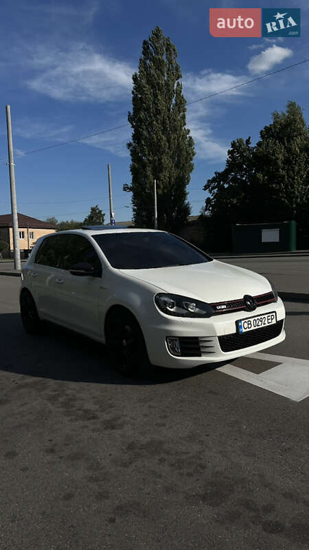 Volkswagen Golf GTI 2011