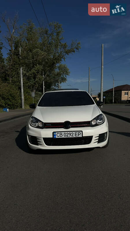 Volkswagen Golf GTI 2011