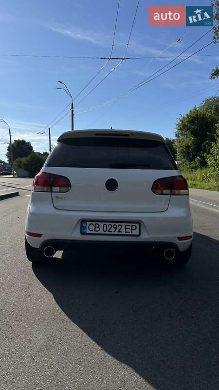 Volkswagen Golf GTI 2011