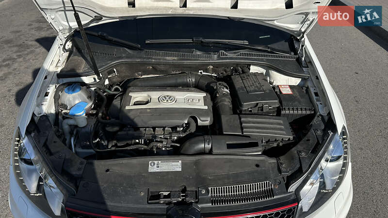 Volkswagen Golf GTI 2011