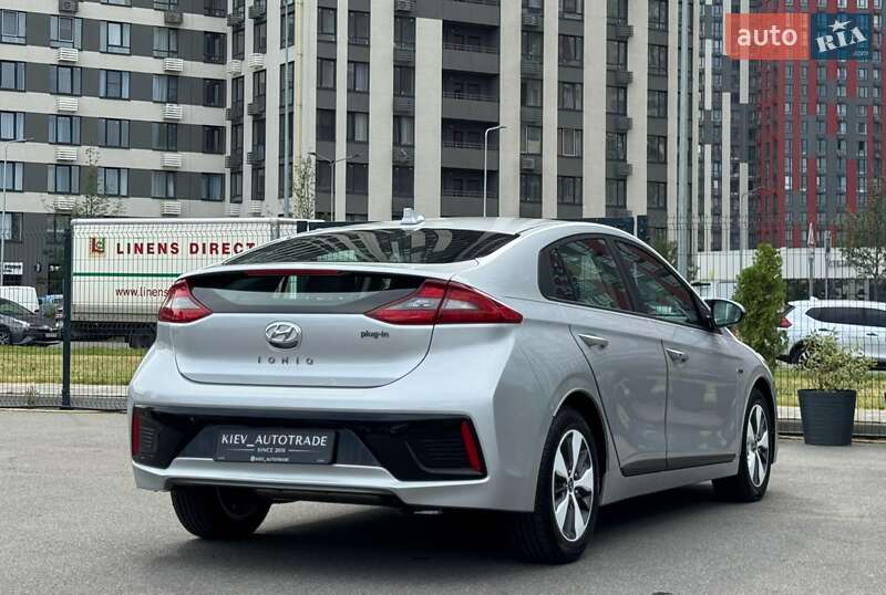 Hyundai-23