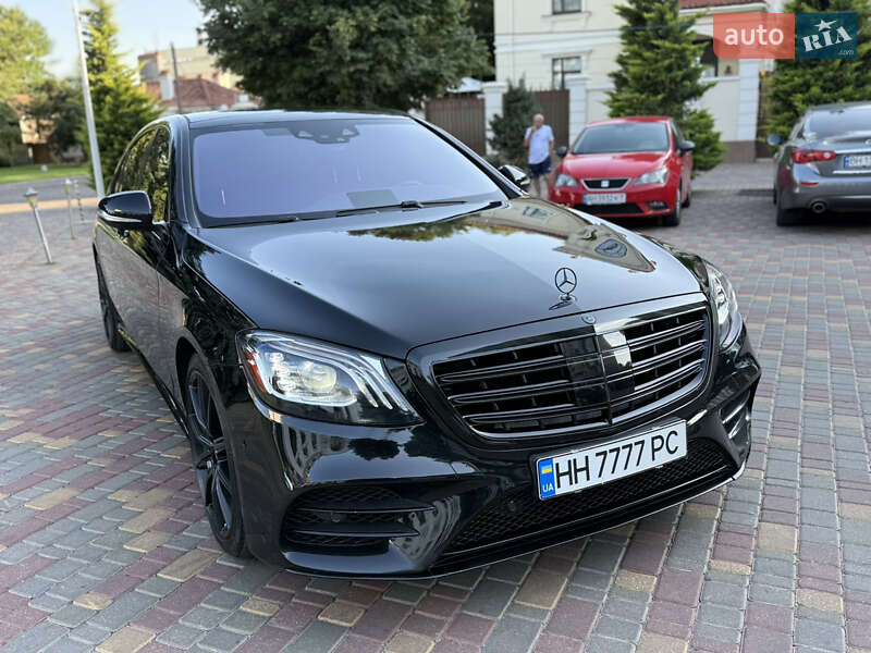Mercedes-Benz-4