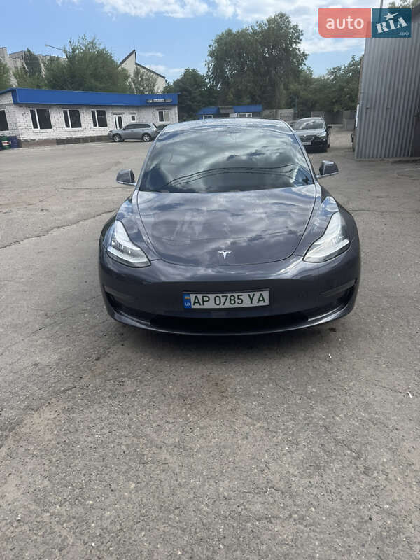 Tesla-8
