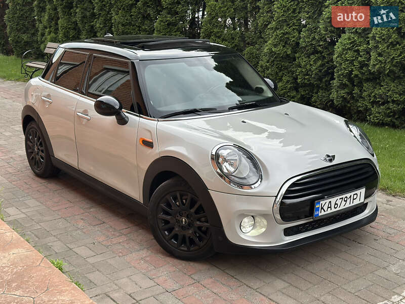 MINI Cooper 2018