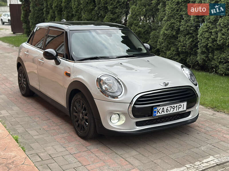 MINI Cooper 2018