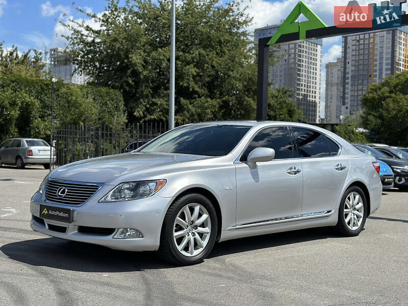 Lexus-34