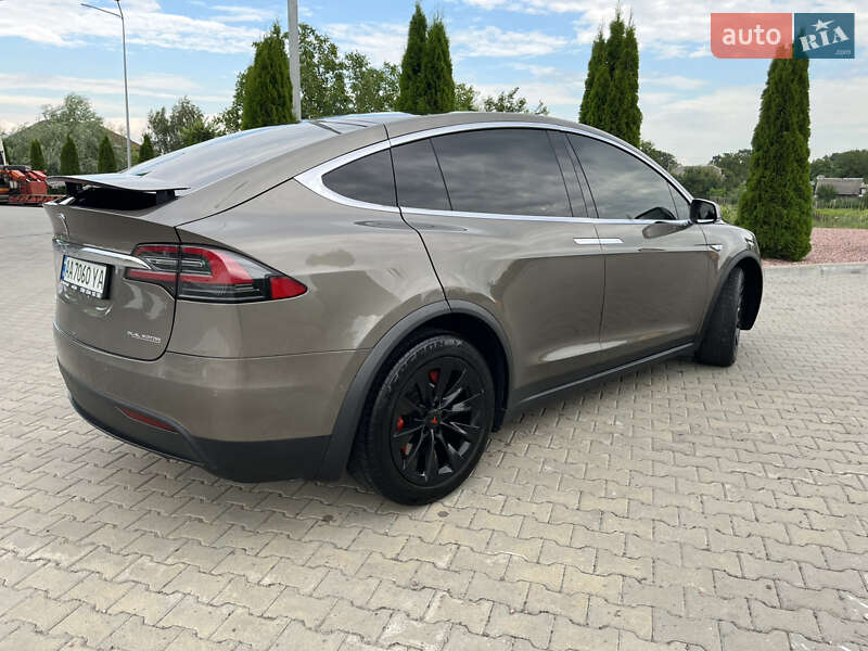 Tesla-0