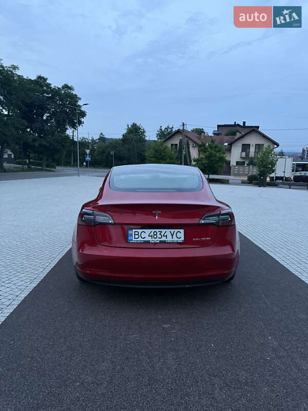 Tesla-4