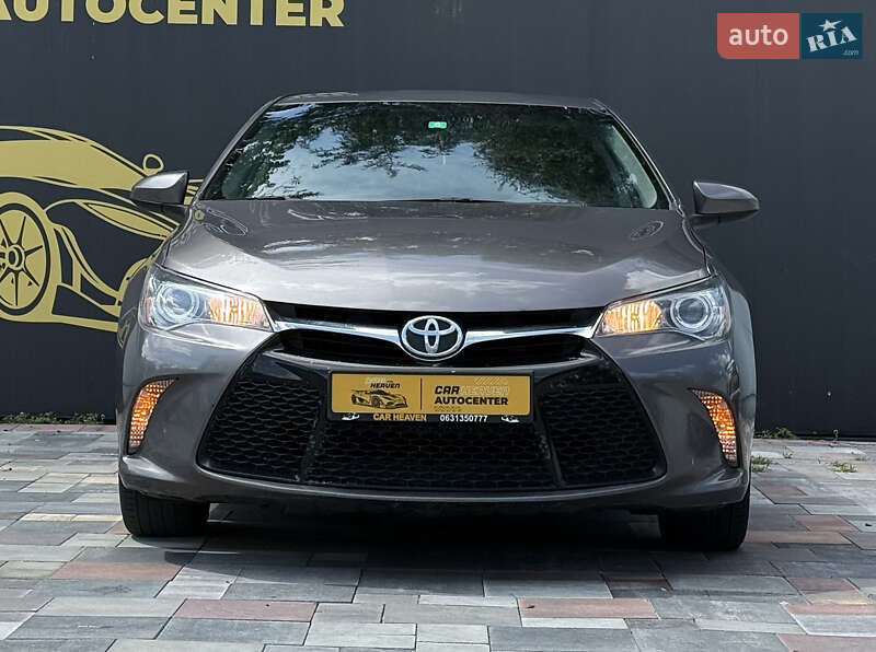 Toyota Camry 2016