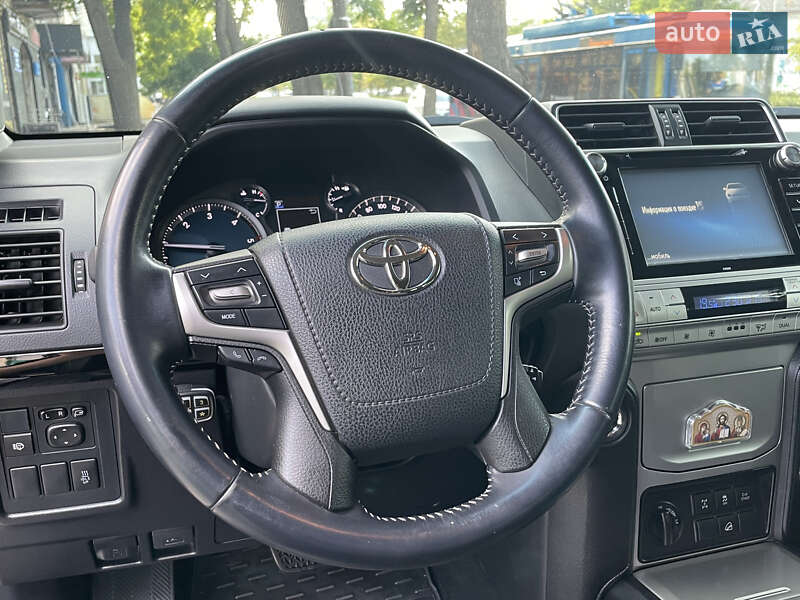 Toyota Land Cruiser Prado 2017