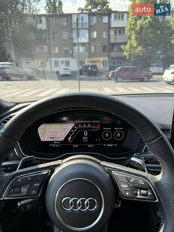 Audi-0