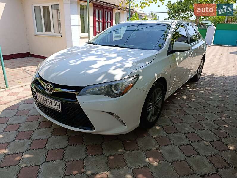 Toyota Camry 2015