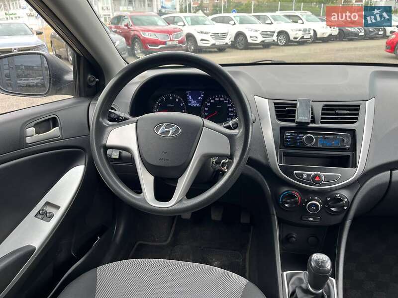 Hyundai-15