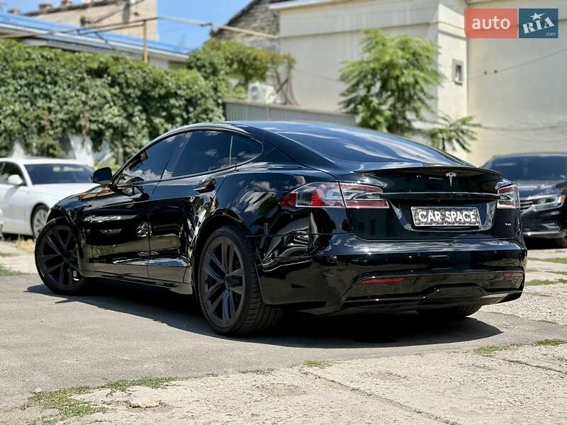 Tesla-11