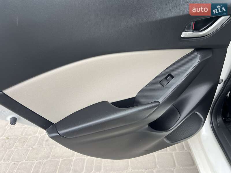 Mazda 3 2015
