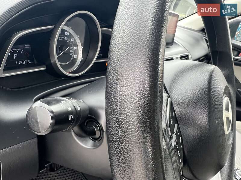 Mazda 3 2015