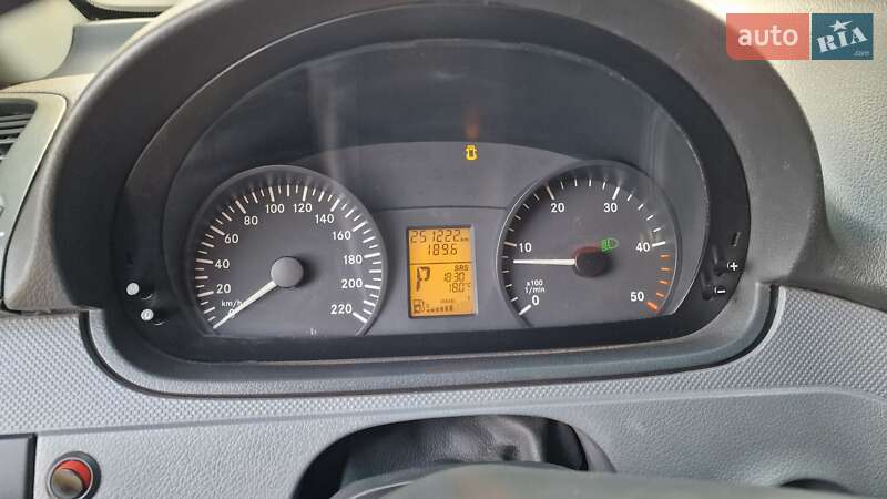 Mercedes-Benz Vito 2012