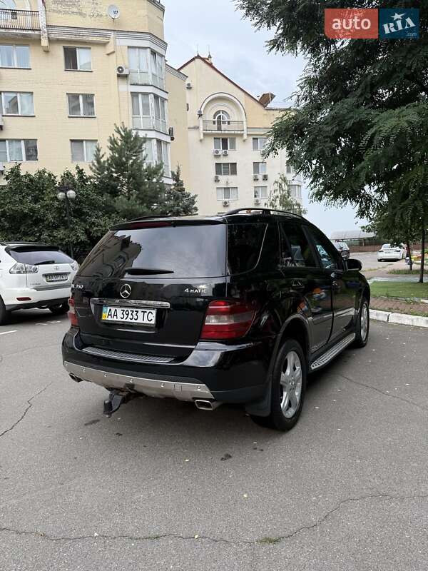 Mercedes-Benz M-Class 2007