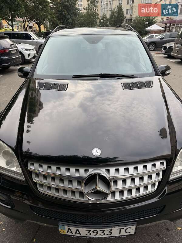 Mercedes-Benz M-Class 2007