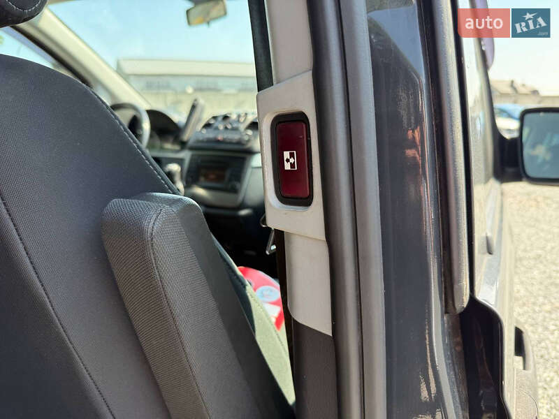 Mercedes-Benz Vito 2012