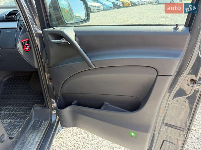 Mercedes-Benz Vito 2012